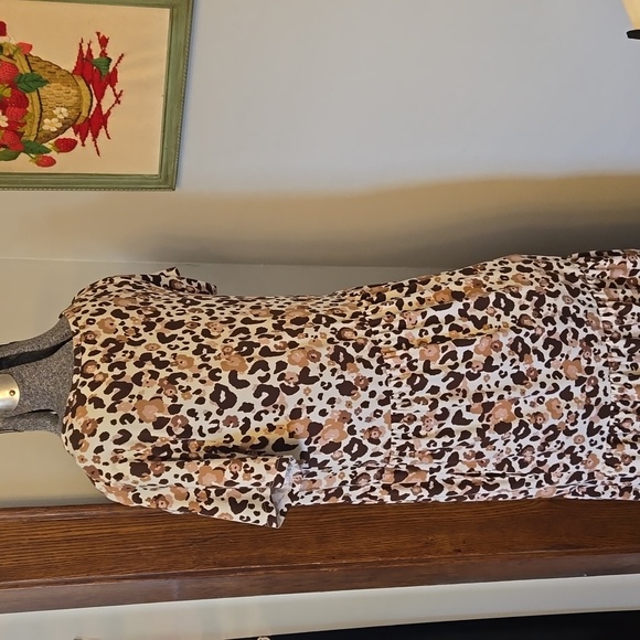 Cuddle Duds Cheetah Print Maxi Dress - Picture 4 of 6